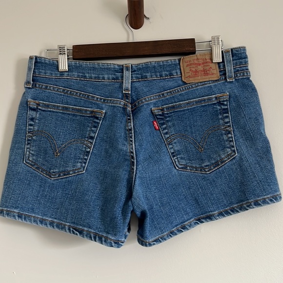 Levi’s Juniors Denim Shorts - Picture 4 of 4